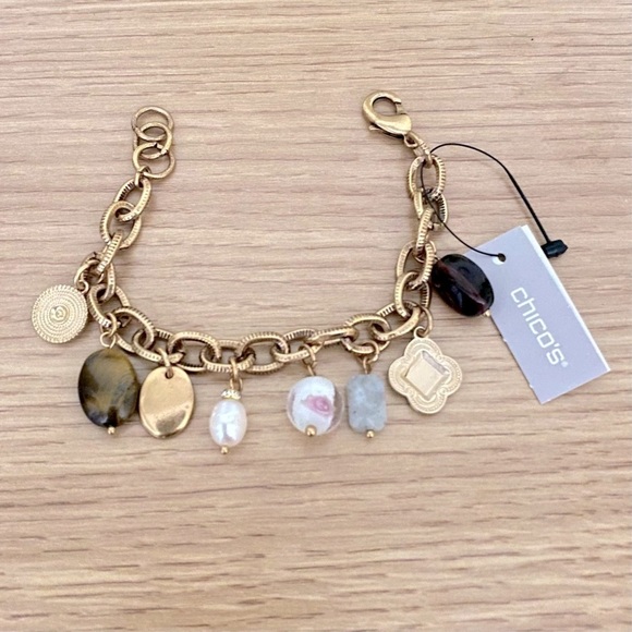 Chico’s CWP Gold Charmy Bracelet - Picture 1 of 3